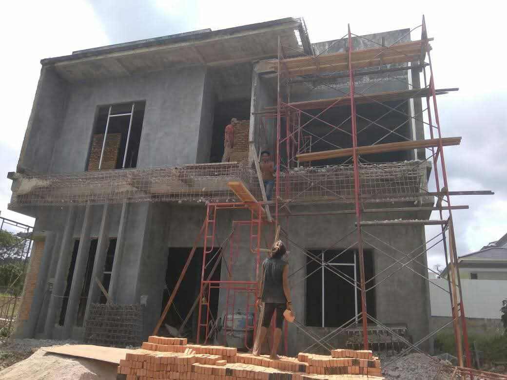Proses konstruksi rumah 2 lantai