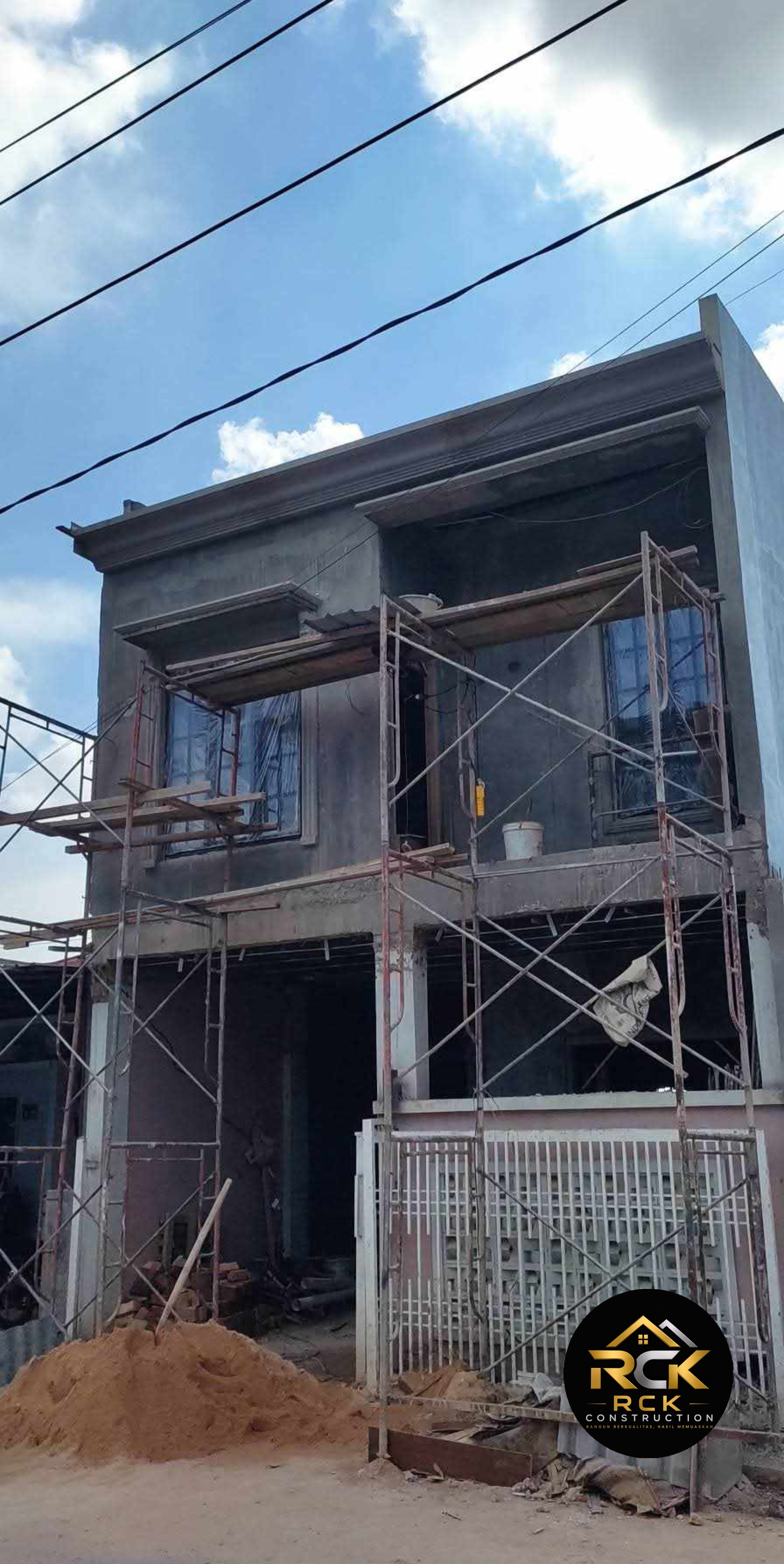 Rumah baru tahap struktur belum diplester