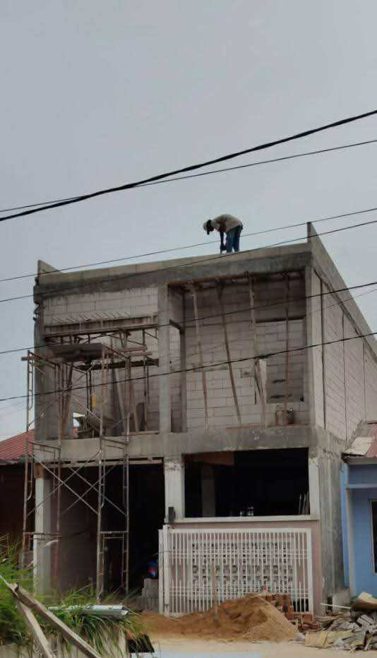 Tahap akhir konstruksi rumah