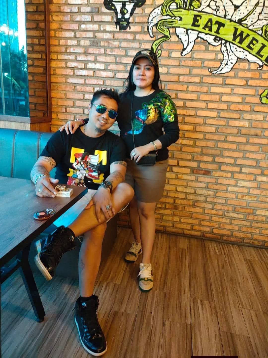 Pak Tono & Bu Ari